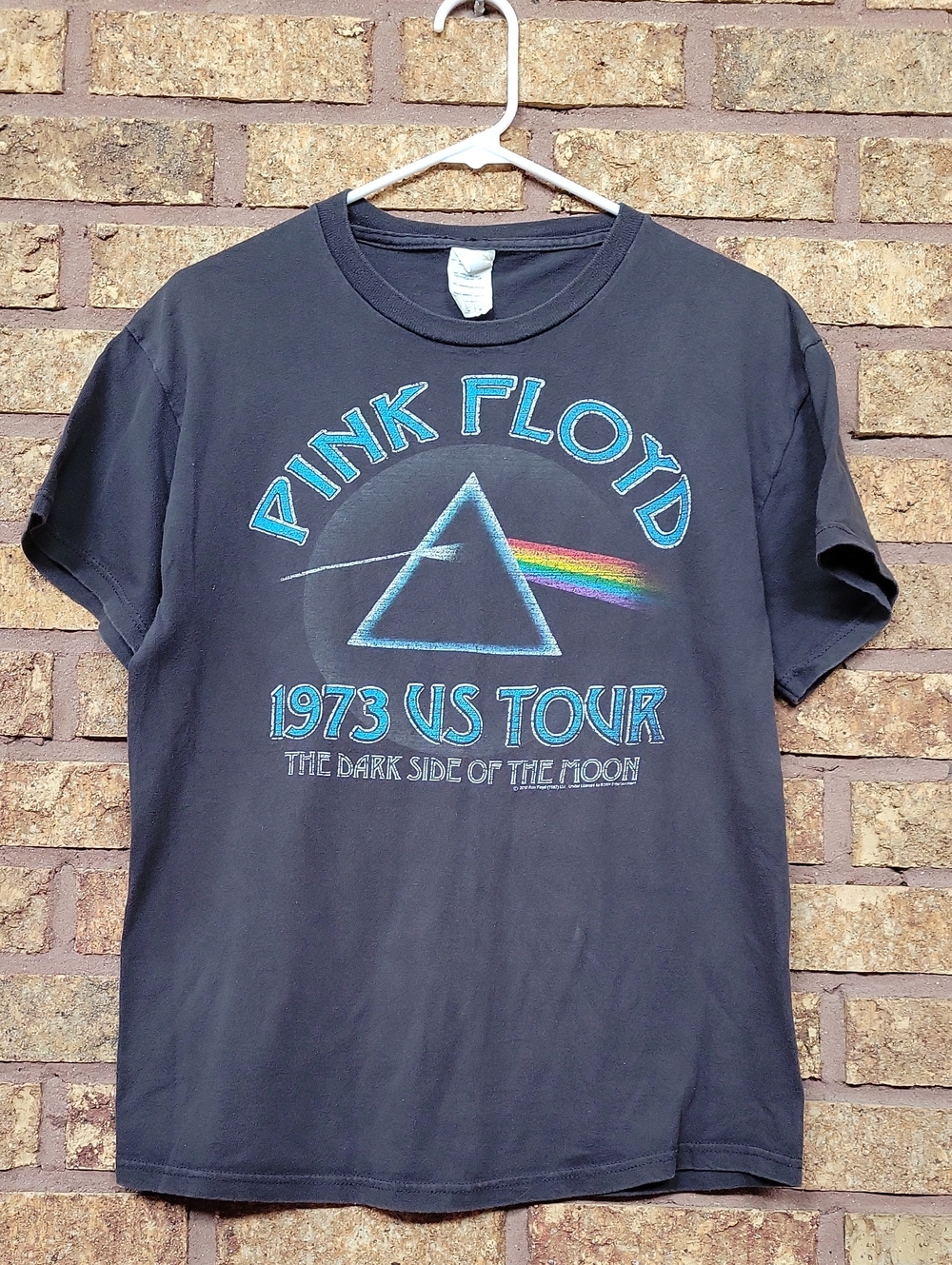 Pink Floyd Black Tee with Prism and Rainbow Graphic Size Medium 100% Cotton